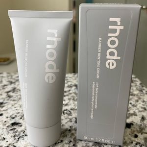 RHODE barrier restore cream